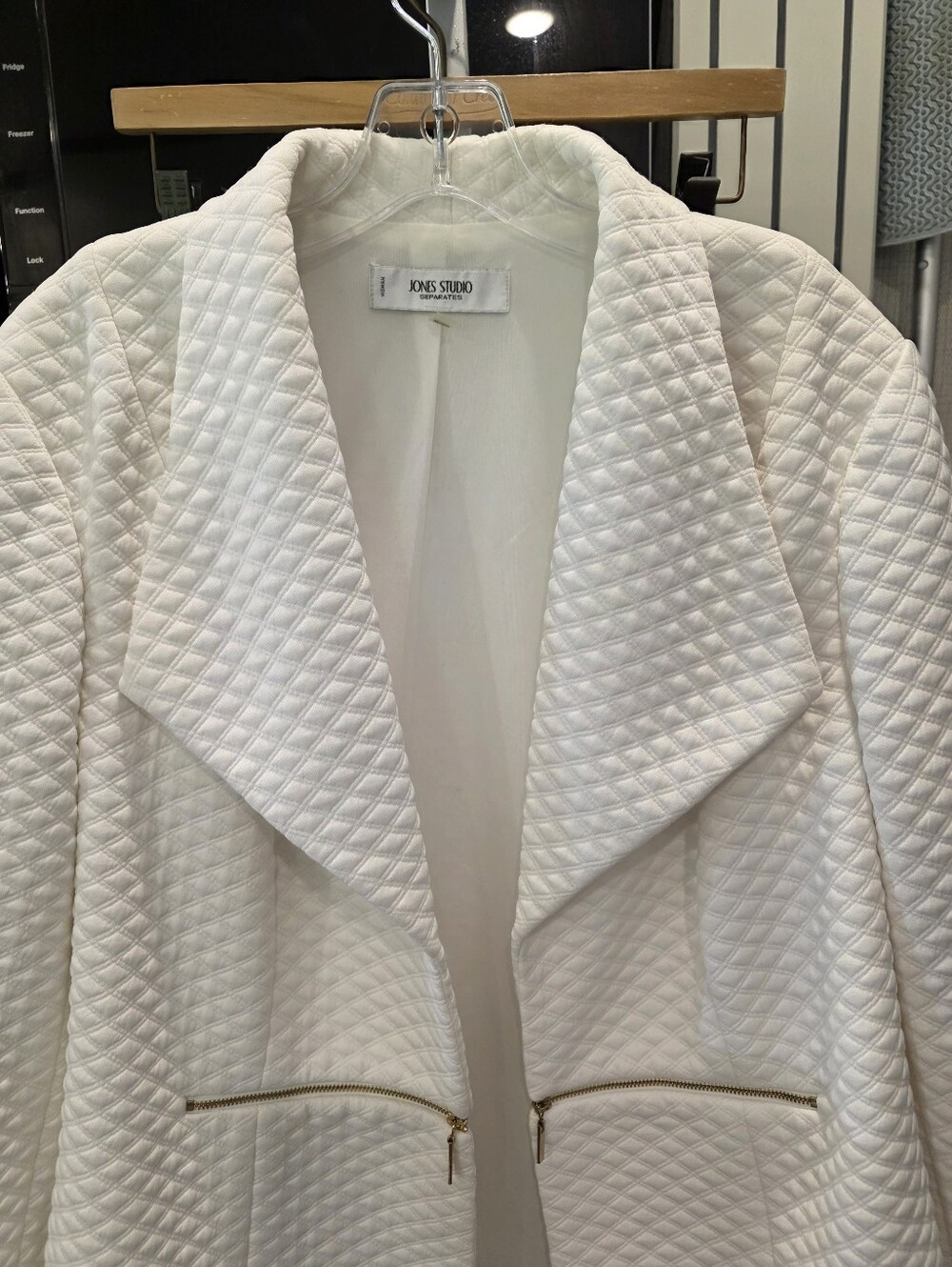 Jones Studio Cream Quilted Open-Front Trench Coat with Gold Zippers - Picture 4 of 11